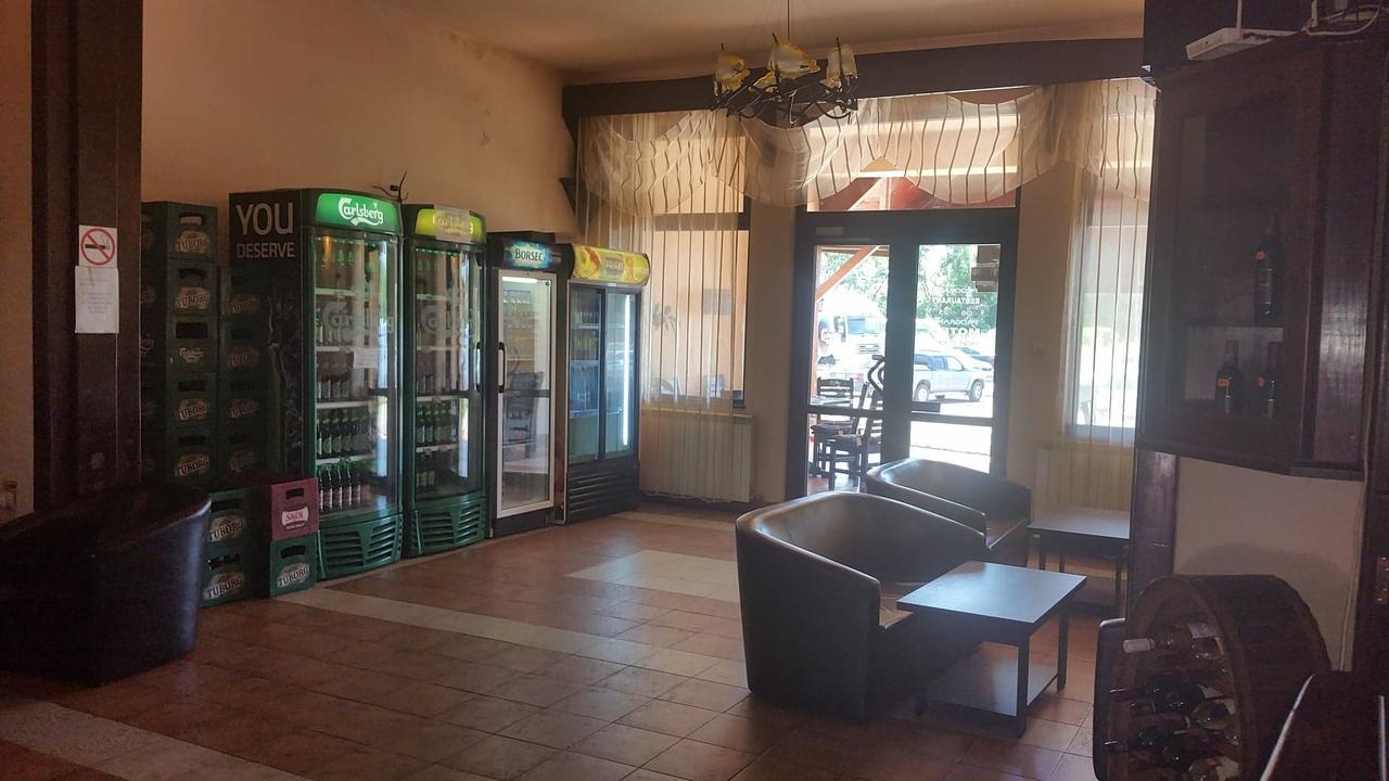 Motel Restaurant Lowe Deva Buitenkant foto