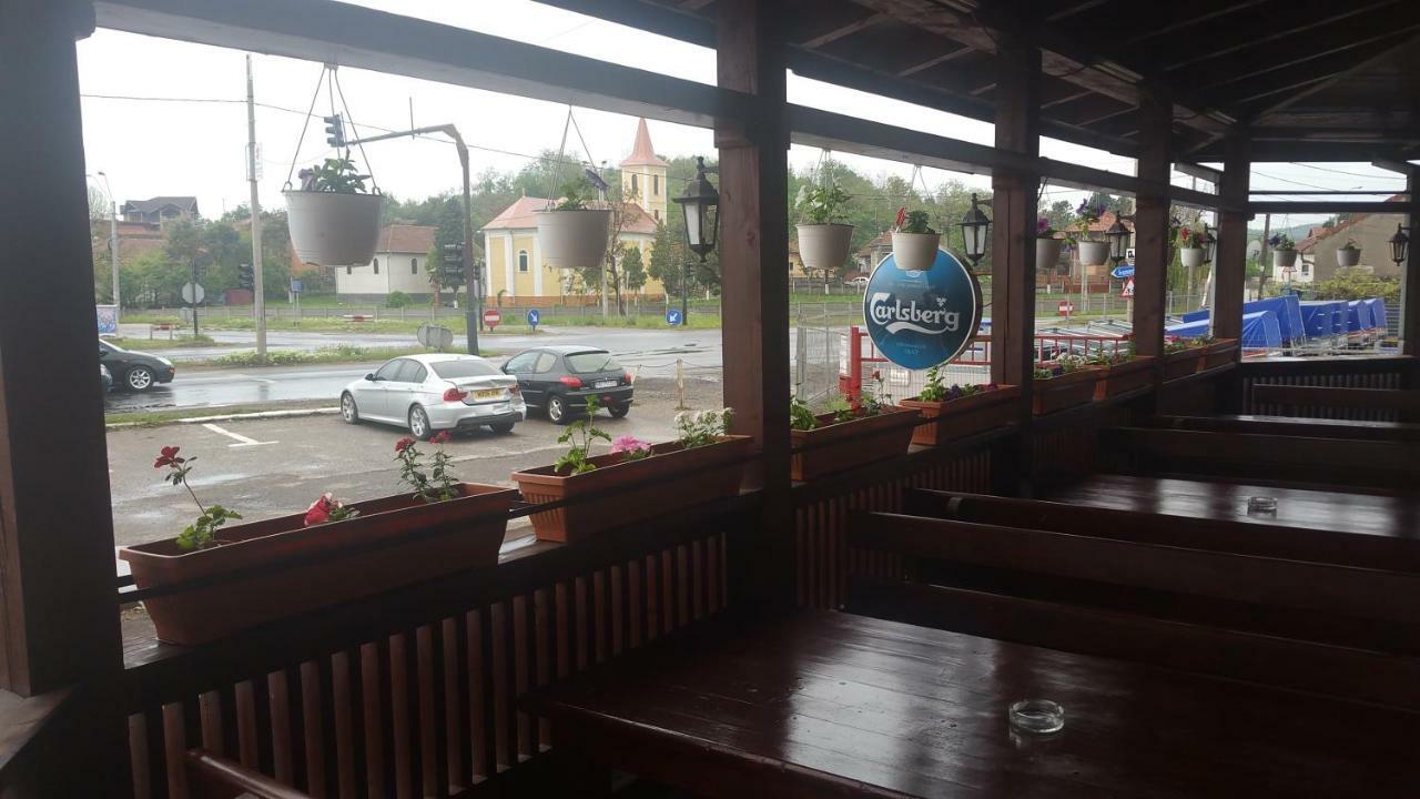 Motel Restaurant Lowe Deva Buitenkant foto