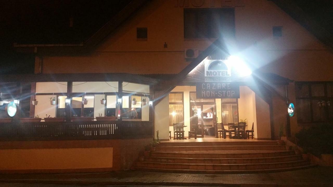 Motel Restaurant Lowe Deva Buitenkant foto